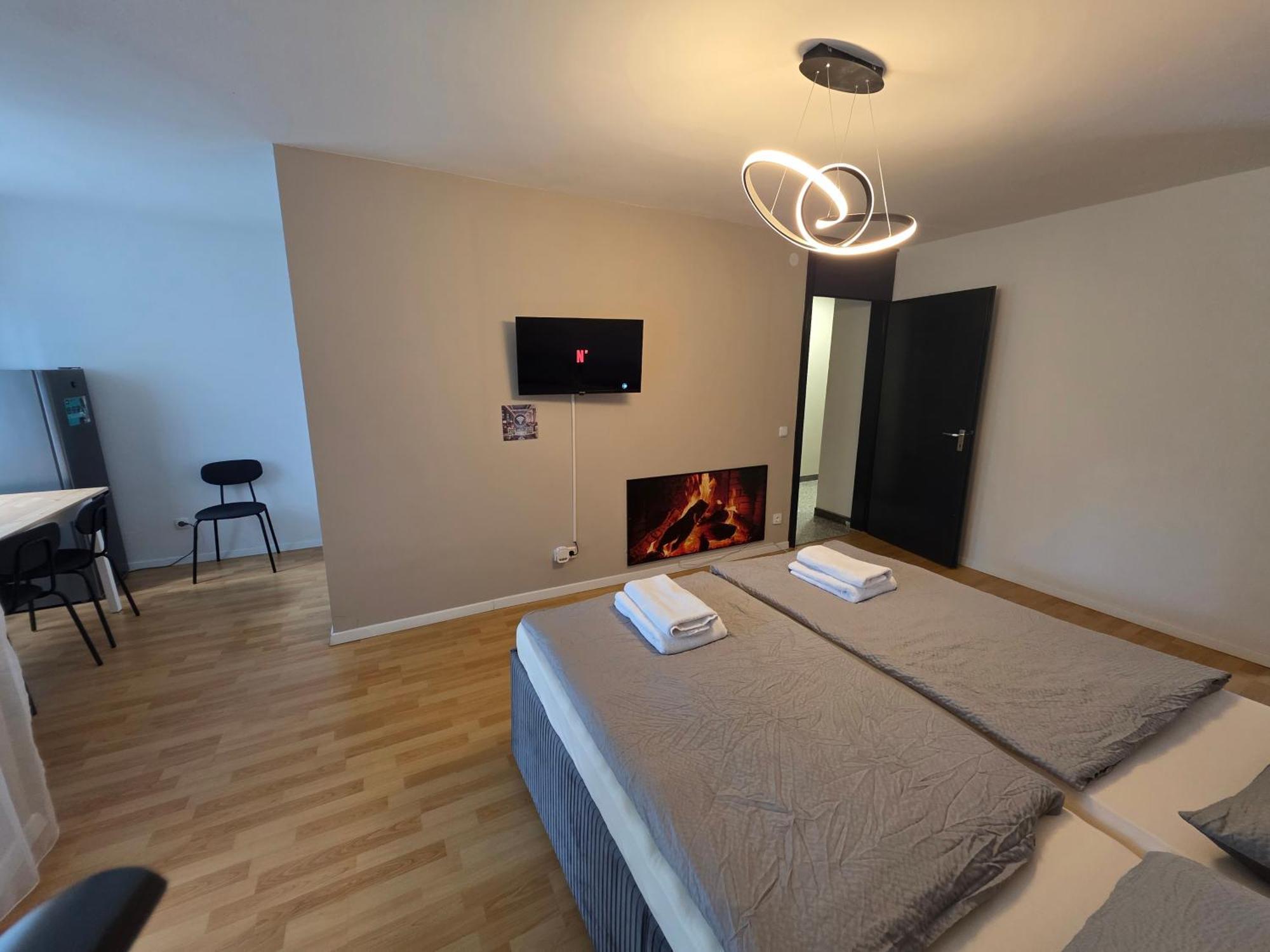 Hotel Im Natur Mit Eigene Kueche Bad Balkon Parkplatz Netflix Nürnberg Exterior foto